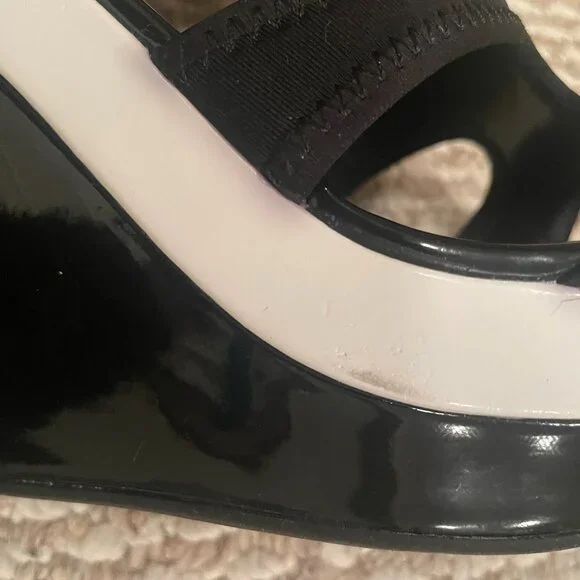 Simply Vera Vera Wang Black and White Platform Wedge Sandal (Size 9B) - Picture 7 of 8